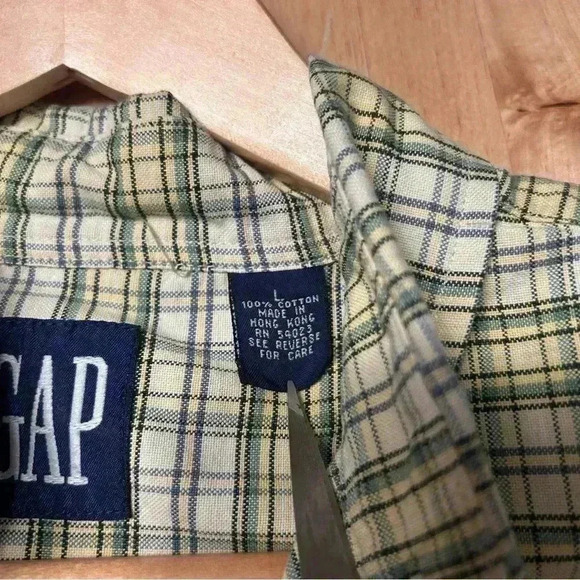 2 for$15 Gap Button Down Long Sleeve Shirt - Picture 4 of 12
